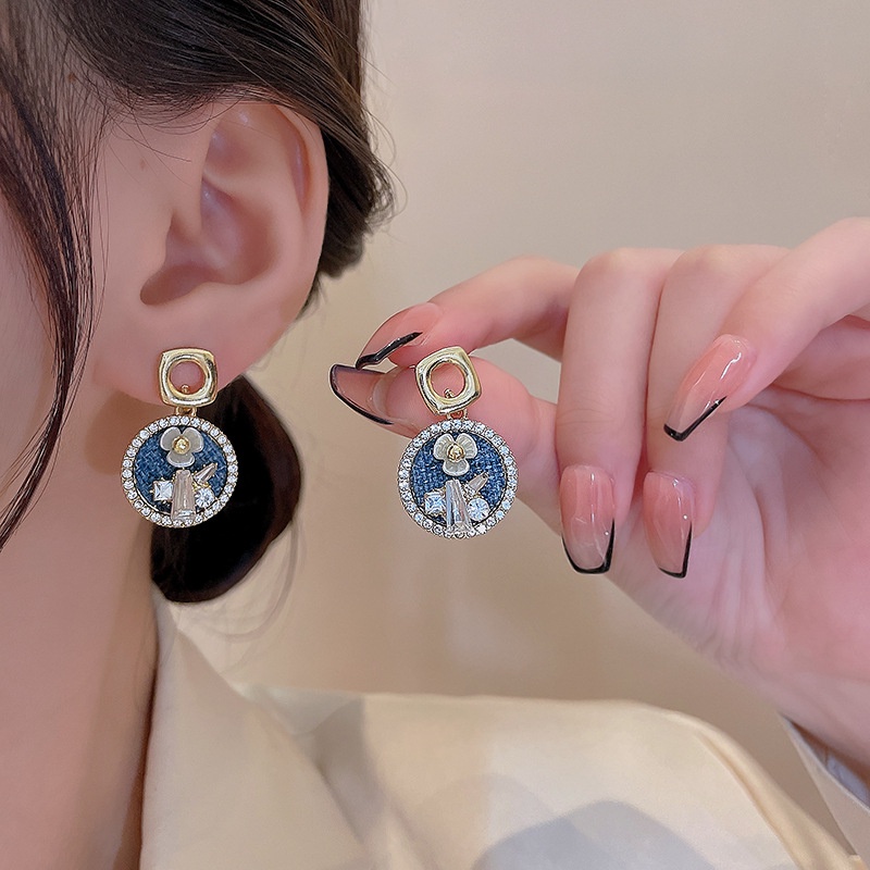 Anting Tusuk Bentuk Lingkaran Desain Bunga Bahan 925 silver Gaya Retro Perancis