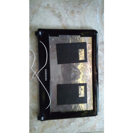 CASING FRAME LCD SAMSUNG NC108P