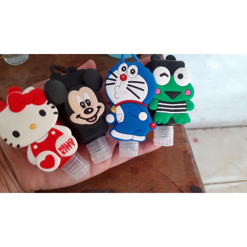 Handsanitizer karakter gantung