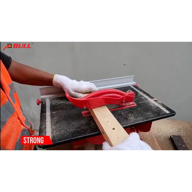 Mesin Gergaji Kayu Table Saw Bull