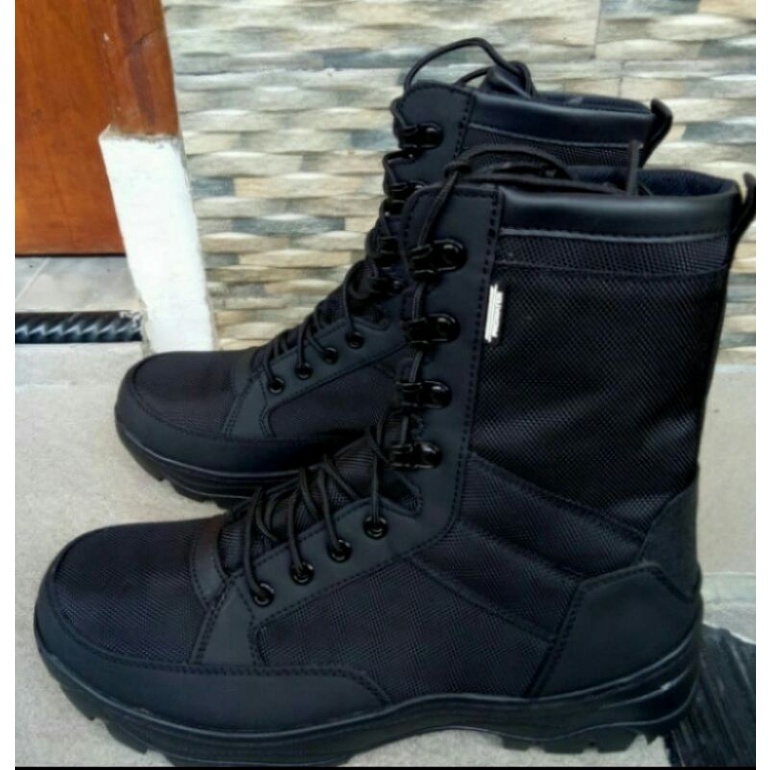 Sepatu PDL WEBA jatah Pembagian (PT. WEBA)