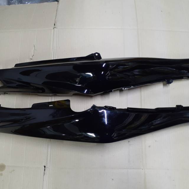 Cover body jupiter z 2010 hitam