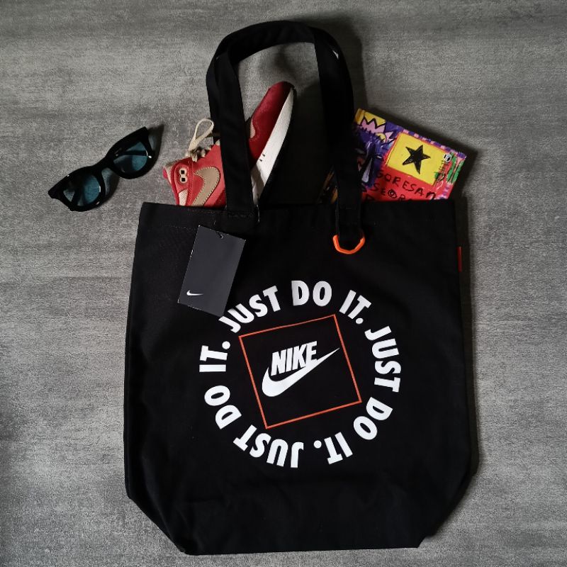 NIKE HERITAGE JDI TOTE BAG BLACK WHITE