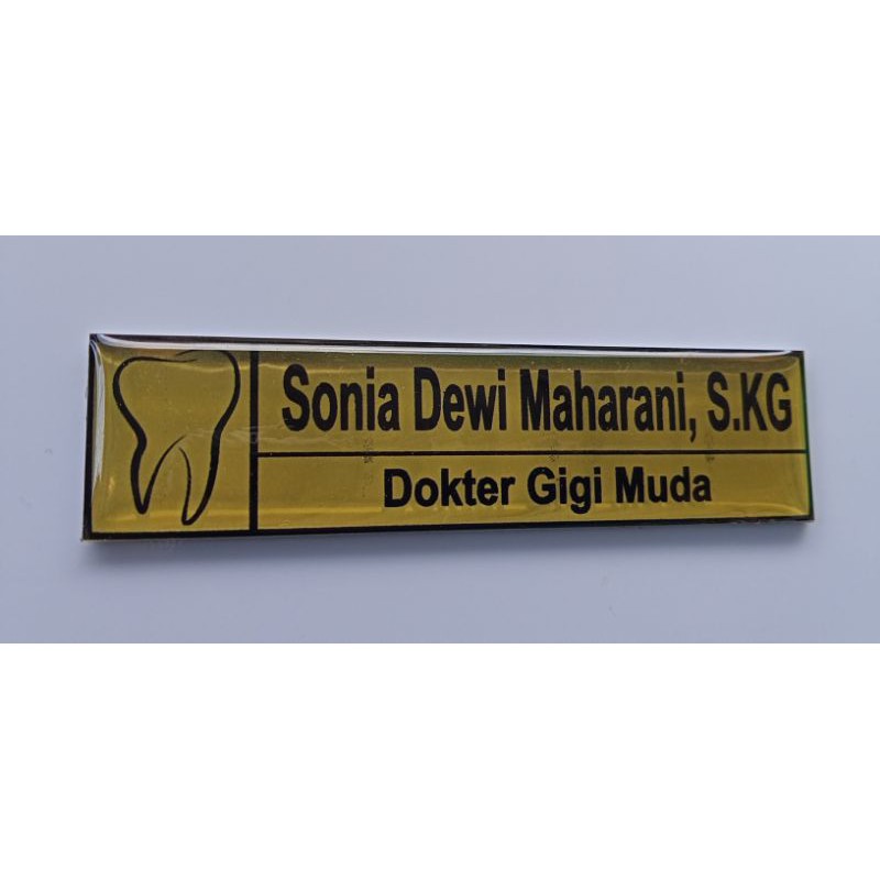 

Name Tag Kuning Emas