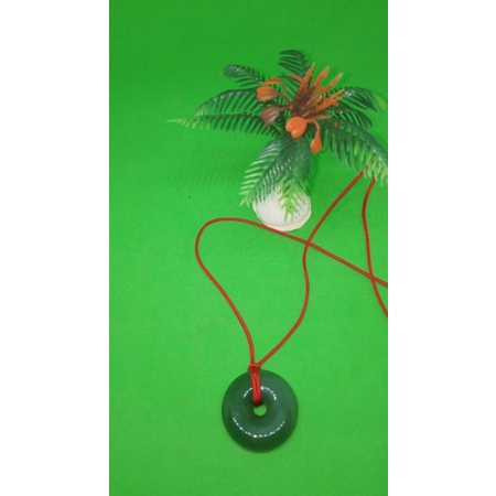 KALUNG TALI MERAH LIONTIN GIOK