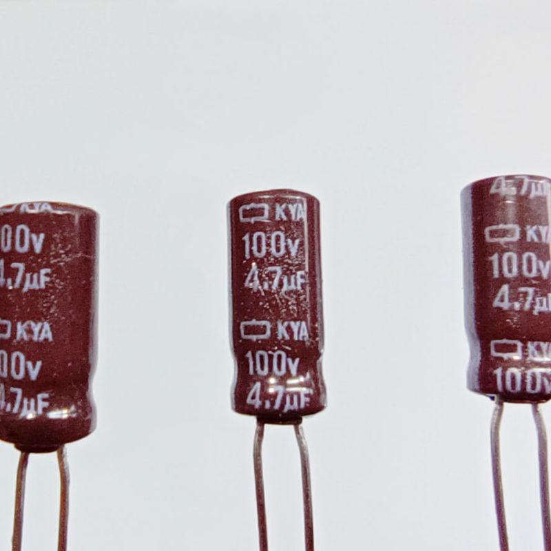 Elco 4,7uf / 100v