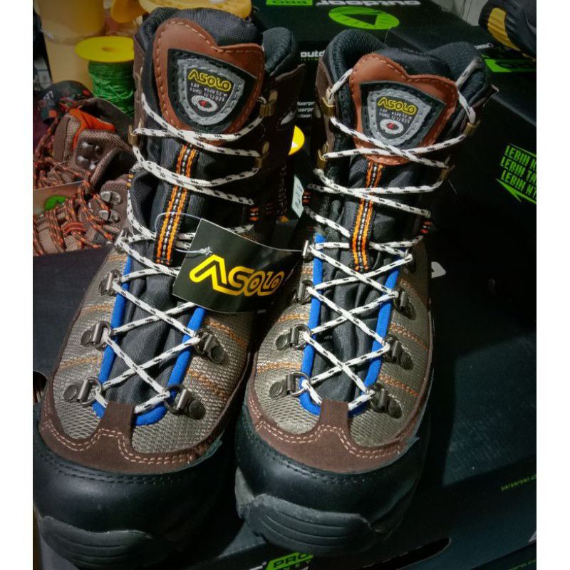 Sepatu outdoor gunung ASOLO grade original
