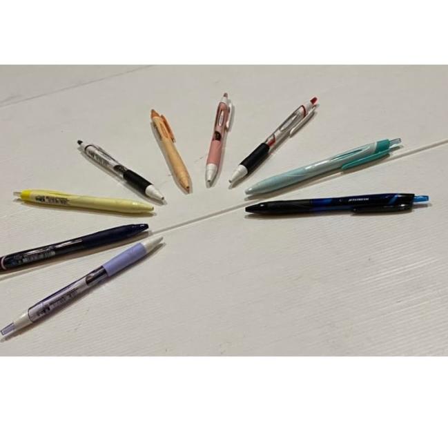 

™ Uni Jetstream Ballpoint Pen 0.5mm Hitam - Purple ☪