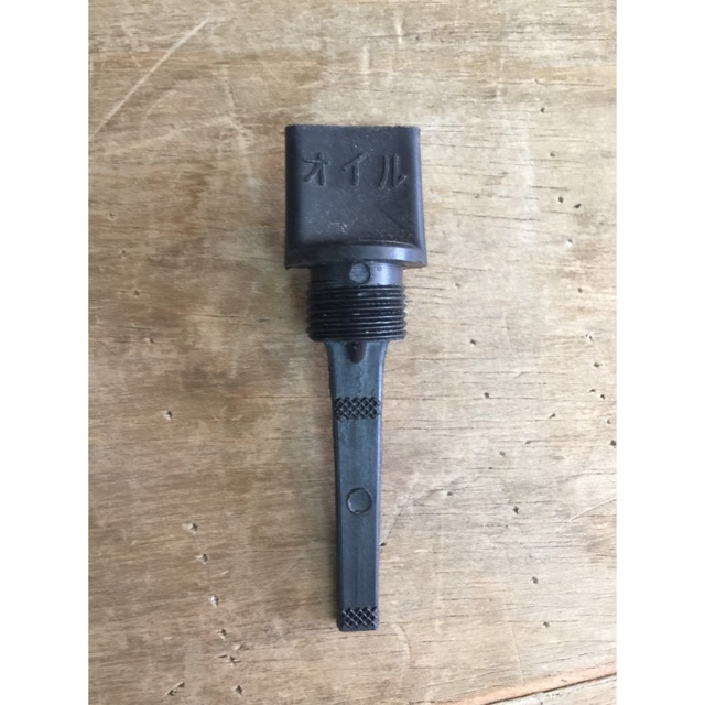 Tutup Oli untuk mesin bensin Robin EY 15 / EY 20