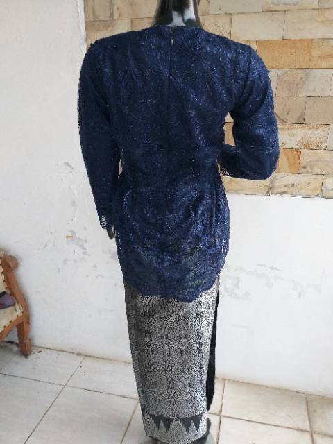 Set kebaya navy tulle mutiara pinquin