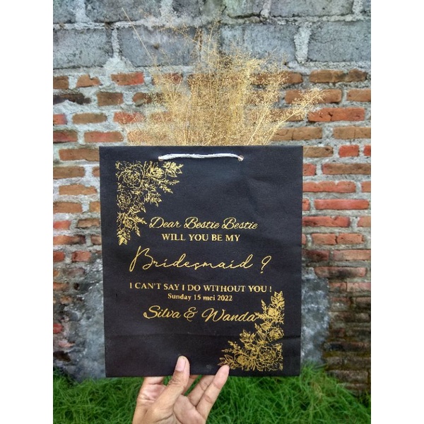 

READY paperbag hitam FREE desain SABLON TERMURAH/PAPERBAG R5/ PAPERBAG MANGKOK/PAPERBAG BRIDESMAID/wedding paperbag/paperbag nikahan/toko paperbag kediri/pengrajin paperbag/paperbag virall 2022/