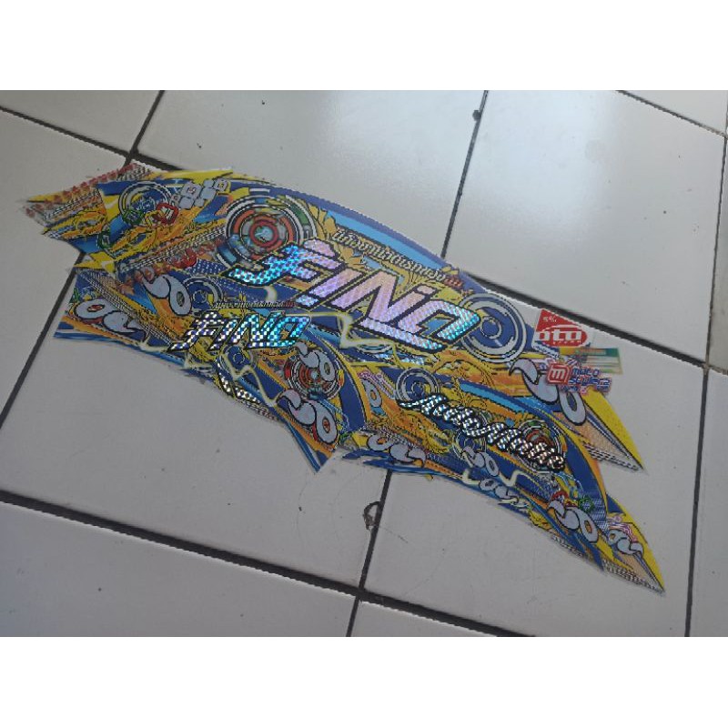 STRIPING FINO KARBU TRANSPARAN HOLOGRAM