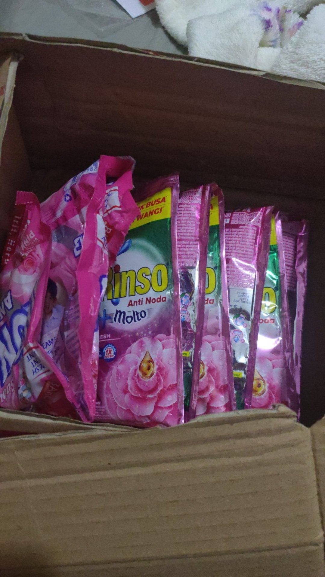 Rinso Molto Cair 1000 Detergen Renceng Isi 6pcs