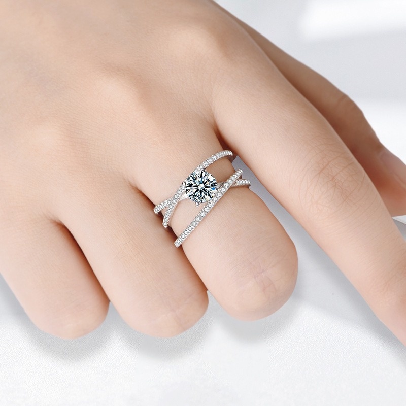 Fashion Inlaid Diamond Ring Plated Pt950 Ring