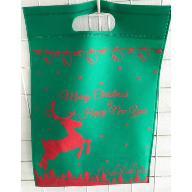 

Populer] Tas Goodie Bag Spunbond Natal Christmast 3524