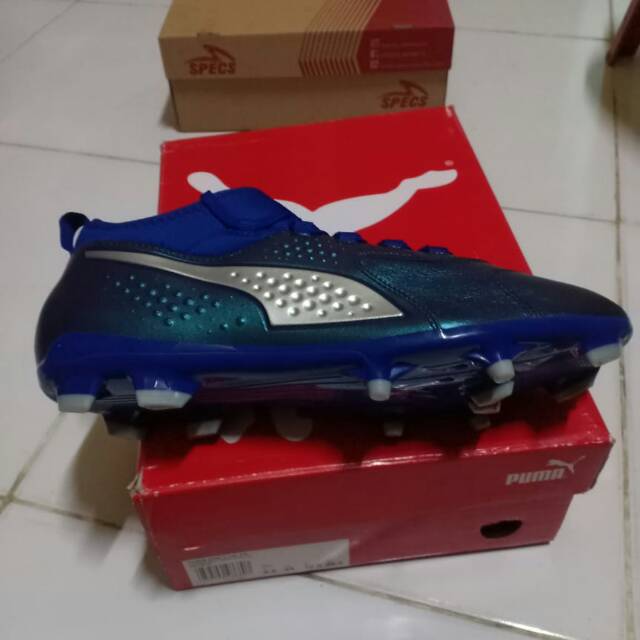 Sepatu bola Puma original