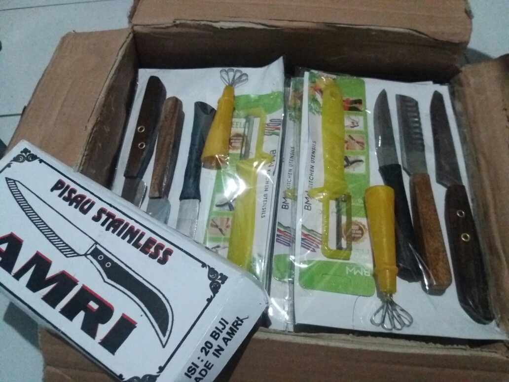 Souvenir Pernikahan, Pisau Dapur  Minimal Order 10 Pcs