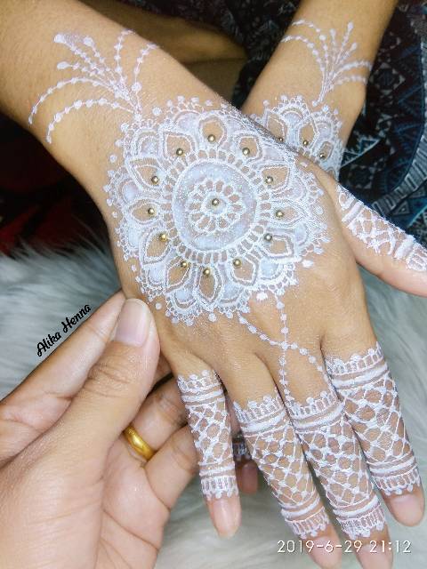 Jasa Lukis Henna Wedding White Henna Free Kuku Palsu Shopee Indonesia