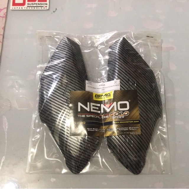 Cover Pijakan Body Samping Nmax Old 2015-2019 Karbon Original Merk NEMO