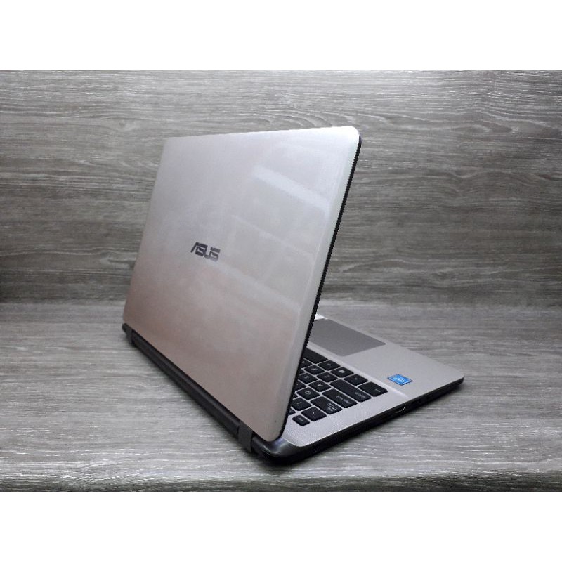 Asus VIVOBOOK A407MA-BV002T Intel Celeron N4000 Memory 4Gb Harddisk 1Tb Bekas Mulus siap pakai