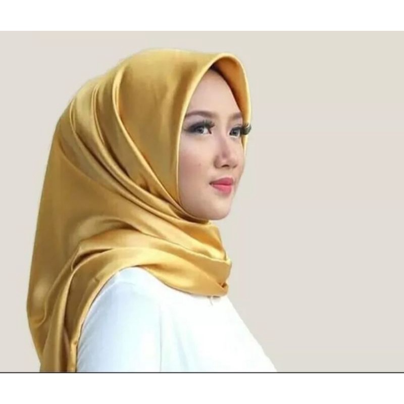 Hijab Segi Empat Satin polos / Jilbab SegiEmpat Satin polos/ Kerudung Segi Empat Satin polos/Hijab S