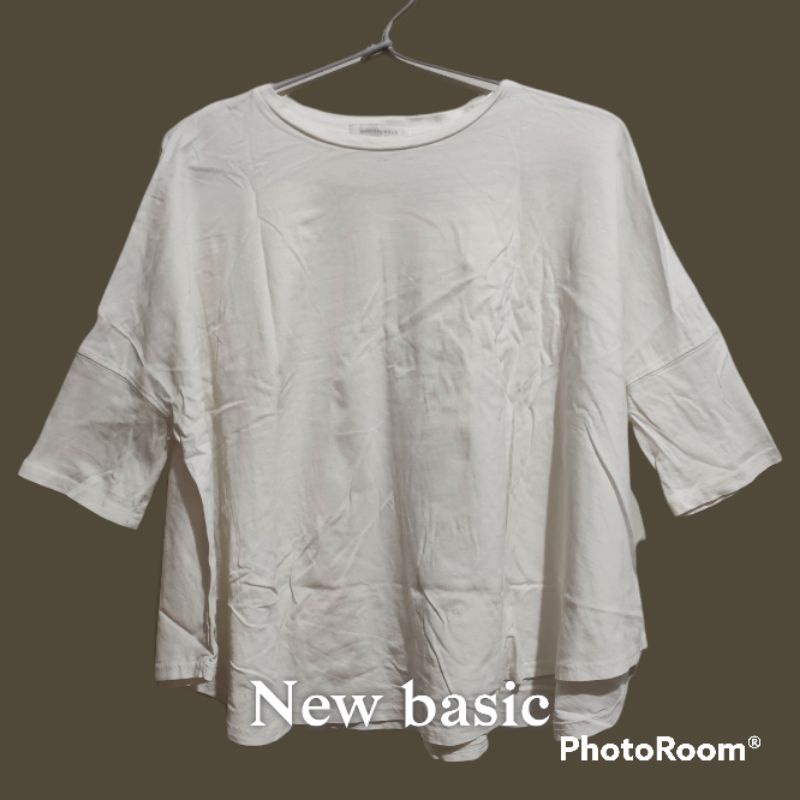 baju putih polos model kelelawar