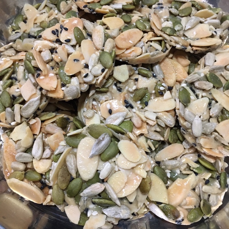 

Caramel nuts florentine cookies
