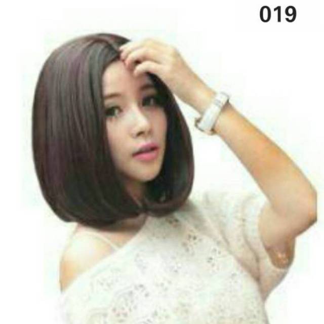 Wig bob belah tengah (VALENSIA)