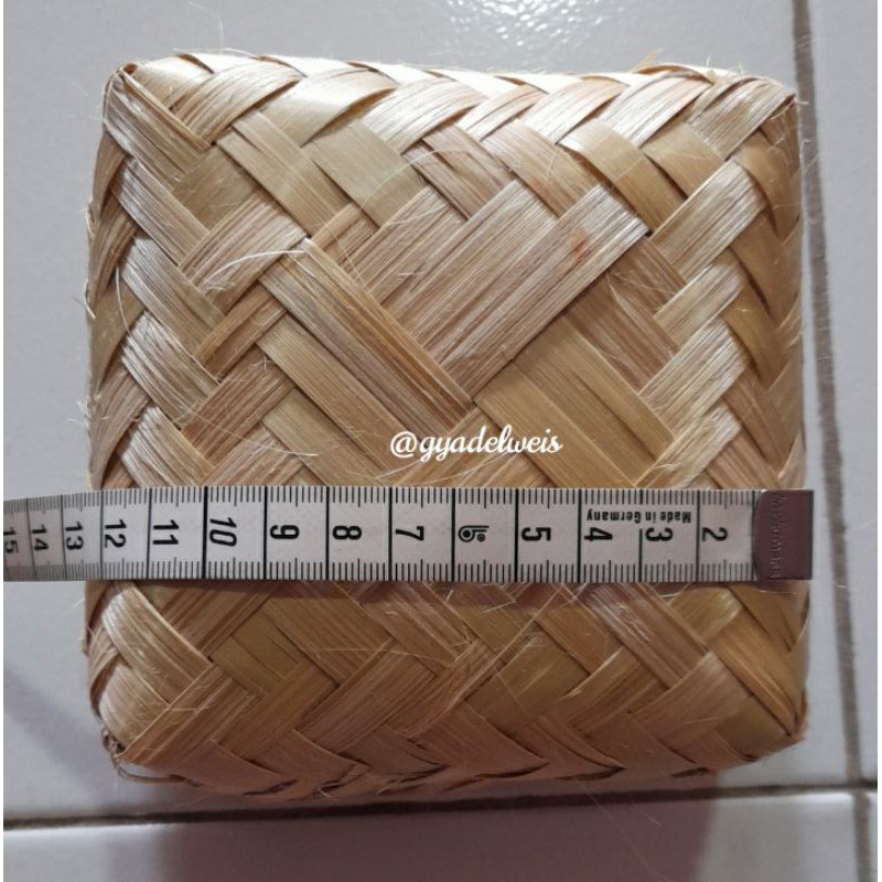 Besek bambu 12x12 SEPASANG