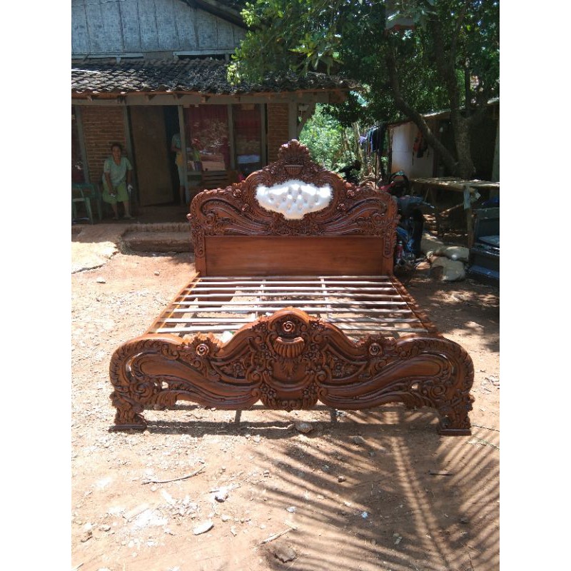 dipan ukir/ranjang ukir motif sofa