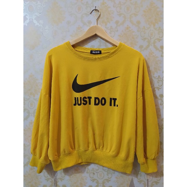 CREWNECK TANGAN BALON