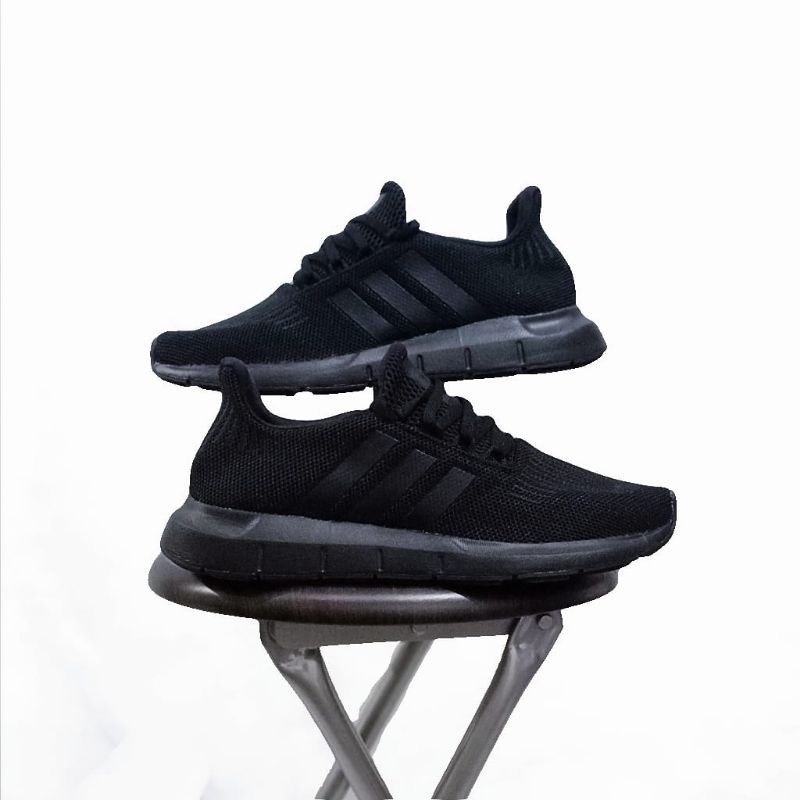 adidas swift run mens black