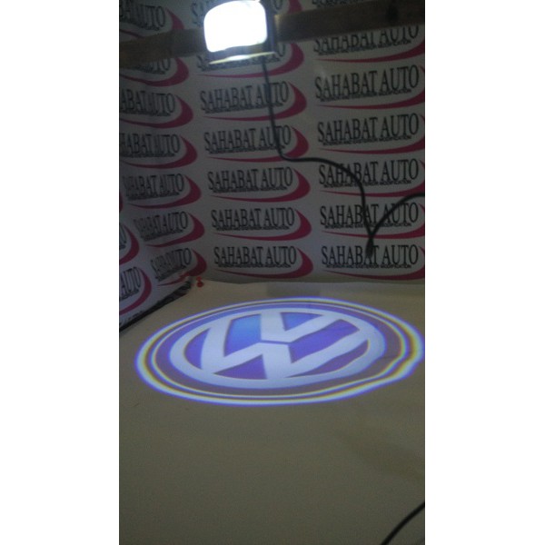Lampu Proyektor Logo Pintu VW