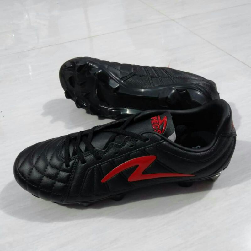 Sepatu Sepakbola Specs Barricada Kaze FG