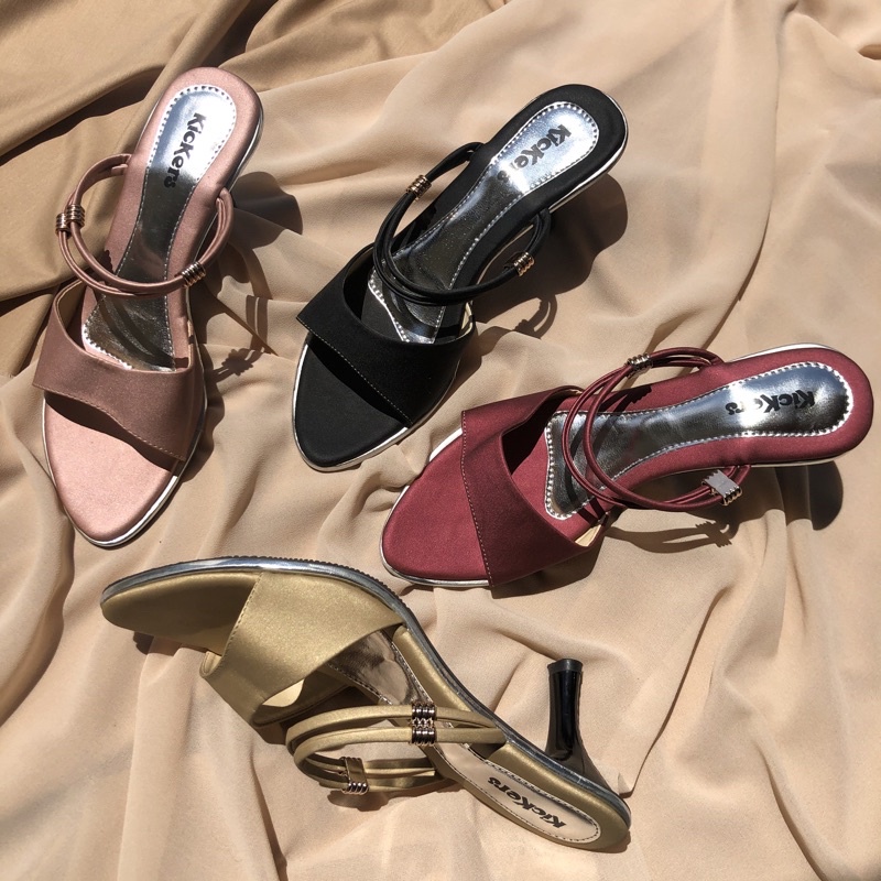 PUTRI HEELS 3 HIGHHEELS SANDAL SENDAL SLOP CEWEK LARIS MURAH SEMIGLOW ANDIN POLOS SANDAL HIGH HEELS WANITA GLITER 5cm HAK LANCIP TERBARU KEKINIAN SENDAL HELS PUMP PEREMPUAN DEWASA SLOP MEWAH ELEGAN TERBARU