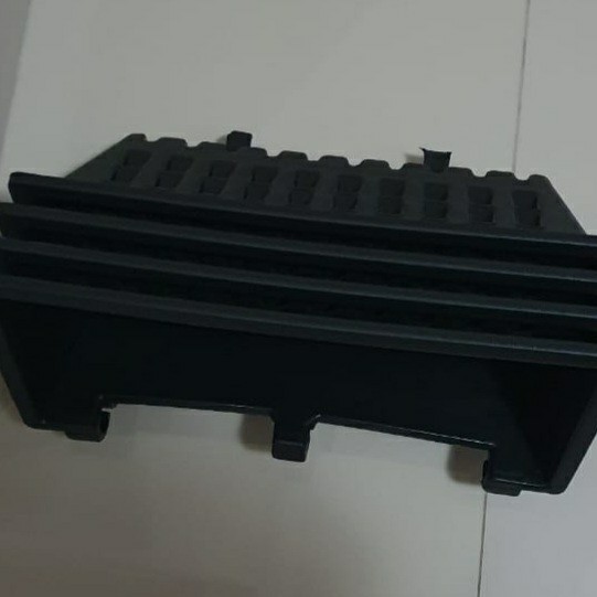 Pot Dinding Argo 04 Hitam Panjang 34cm