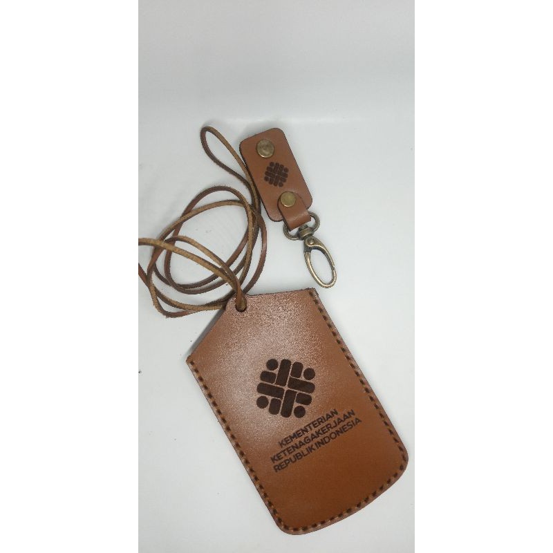 

holder id card kulit/gantungan id card kulit/name tag kulit/name tag custom/tempat kartu nama