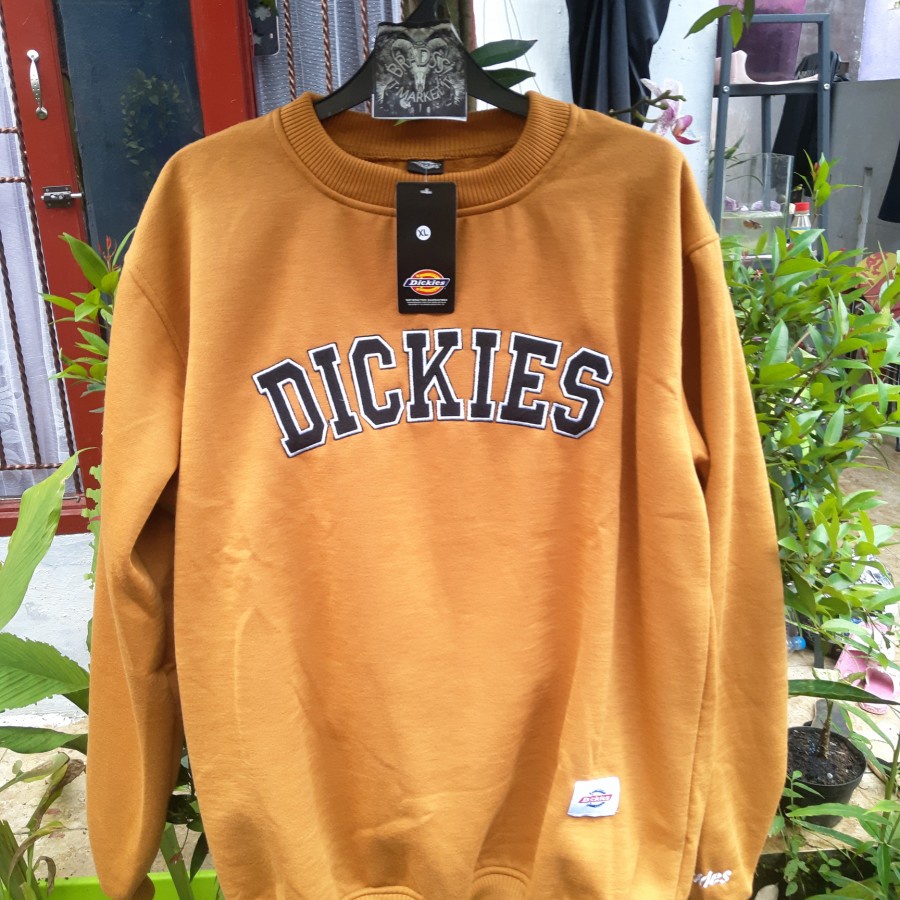 SWEATER TEKS DICKIES HITAM | CREWNECK DICKIES PUTIH | SWEATER CREWNECK | CN DICKIES | SWEATER PRIA | SWEATER DISTRO | SWEATER KEREN | SWEATER COWOK | CREWNECK PRIA WANITA | CREWNECK MURAH | BISA COD