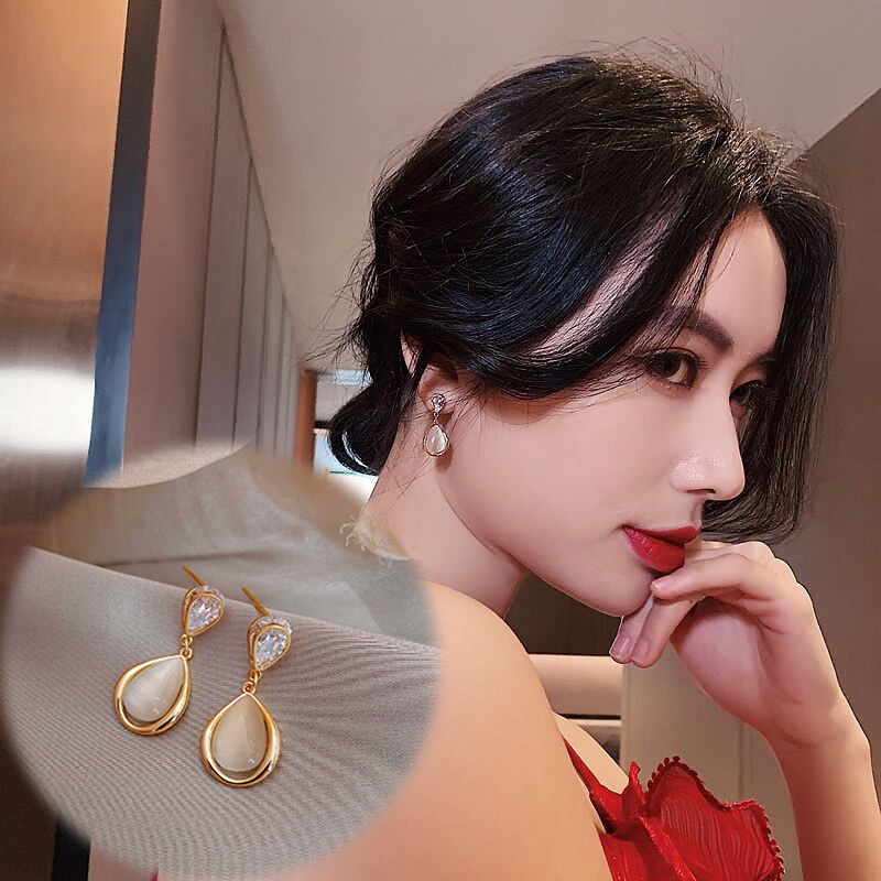 Anting Opal Bentuk Geometris Drop Aksen Berlian Gaya Korea