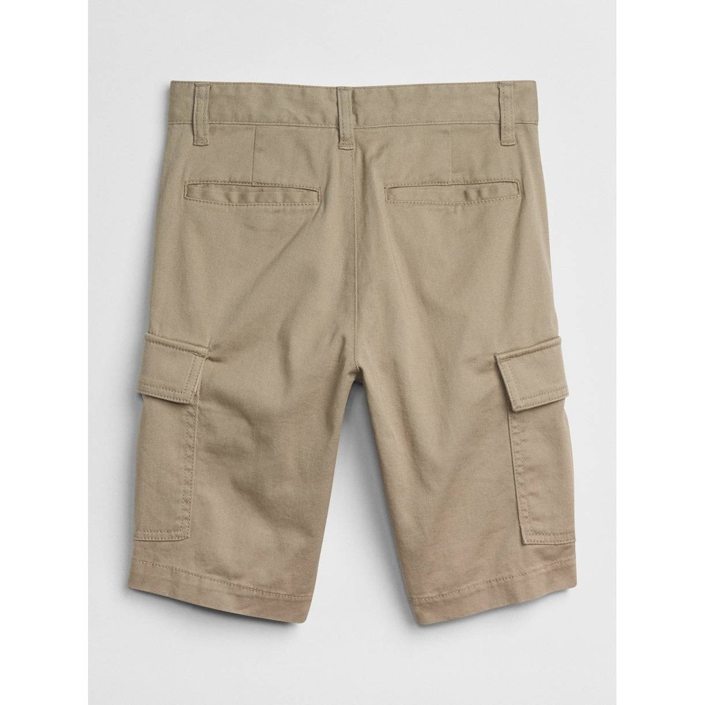 khaki shorts