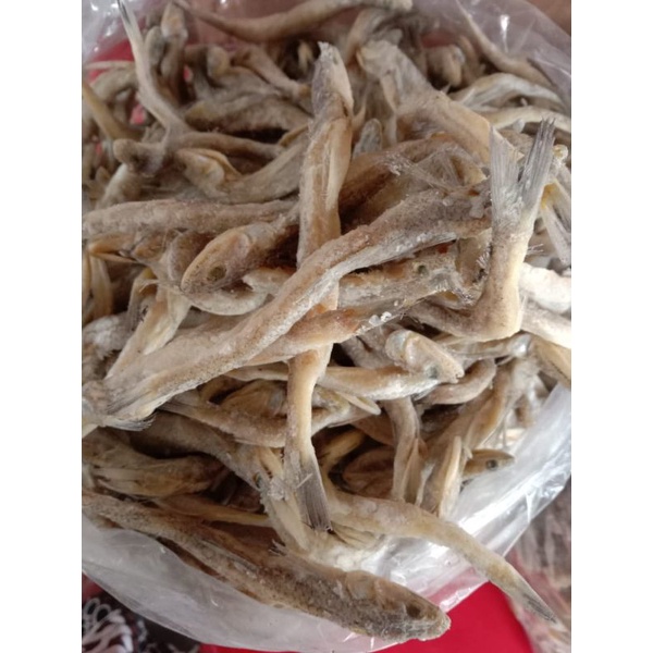 

ikan asin kacangan khas cilacap berat 500 gr