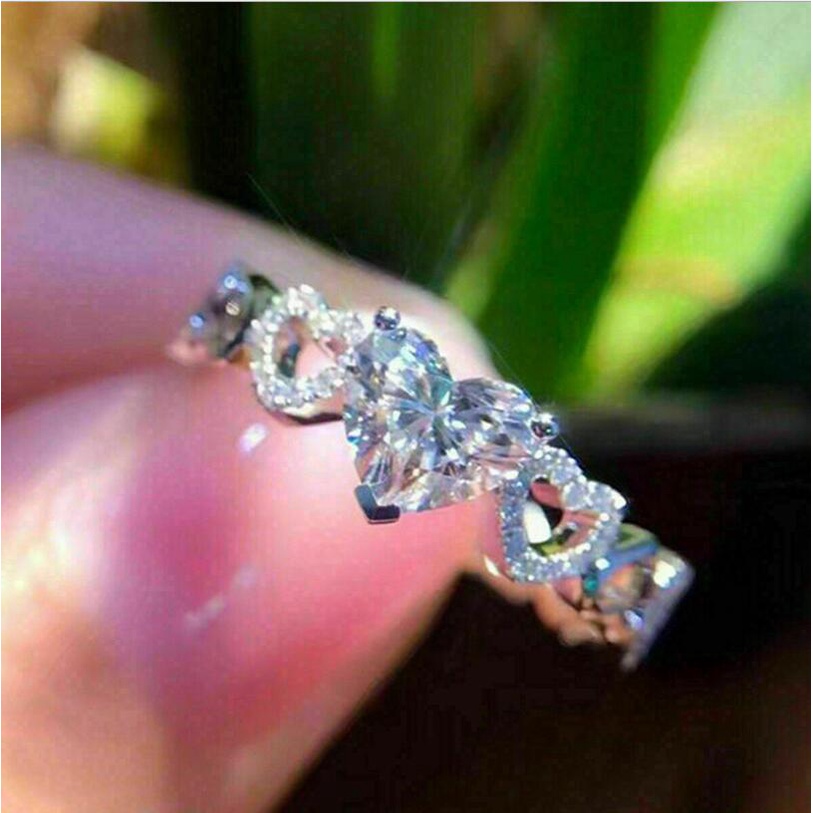 Cincin Berlian Kristal Berbentuk Hati Sederhana Perak Fashion Wanita Pernikahan Rings