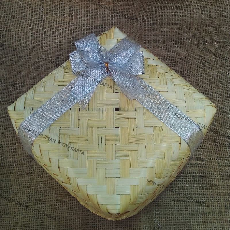 

(B011) Besek 15cm Natural Pita|Hampers|Sembako|Hantaran||Wadah ParcelSyukuran|Gift||Serahan|Hadiah