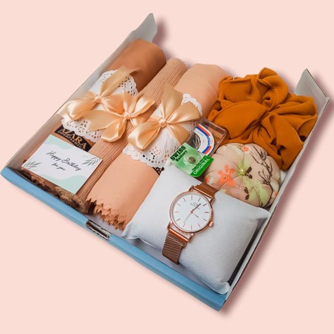 

KADO ULTAH TERBAIK HAMPERS HIJAB GIFT BOX TERMURAH HADIAH WISUDA ISTRI