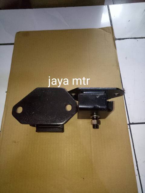 Engine mounting isuzu ELF nhr55 /77ps/ nkr55