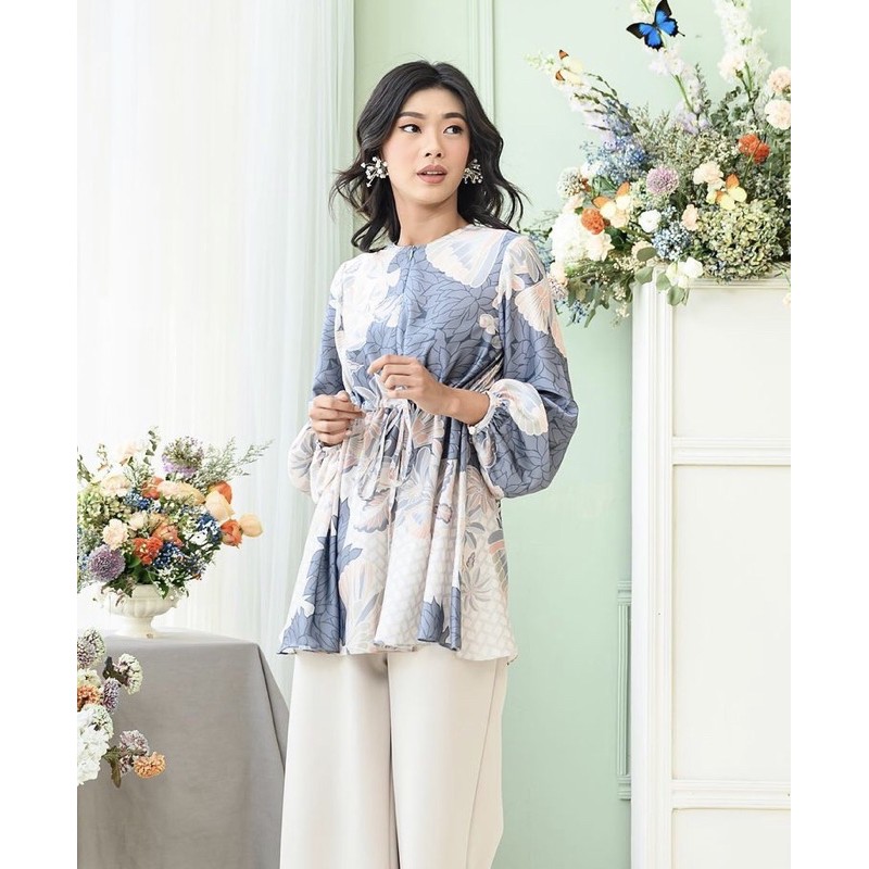 CLAIRE BLOUSE BY WEARING KLAMBY (MARBLE L)