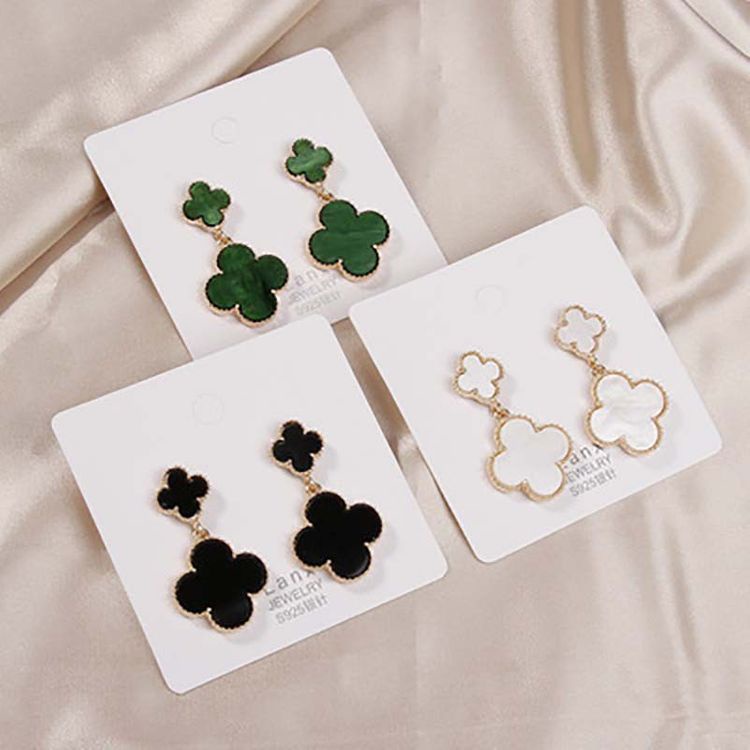 Anting Bentuk Daun Clover Gaya Korea Klasik Elegan Untuk Wanita