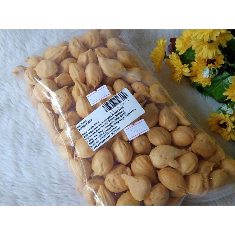 

Cemilan Shoes Kering Tunas Gurih Emak Untuk Dirumah