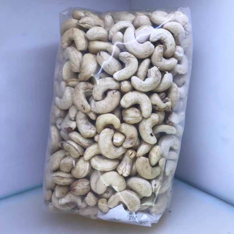 

Kacang Mete Mentah Kualitas Premium 1KG