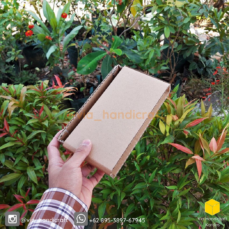 

Kardus Box Slide 20x10x3 cm Dus Baru Packing Produk Buku Polos Custom